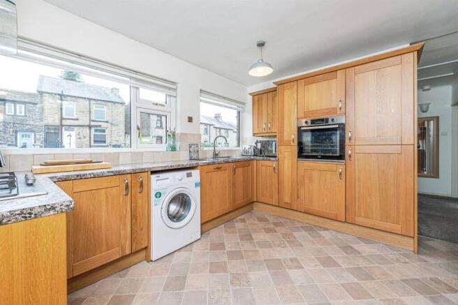 3 bed Detached Bungalow for sale Image 6