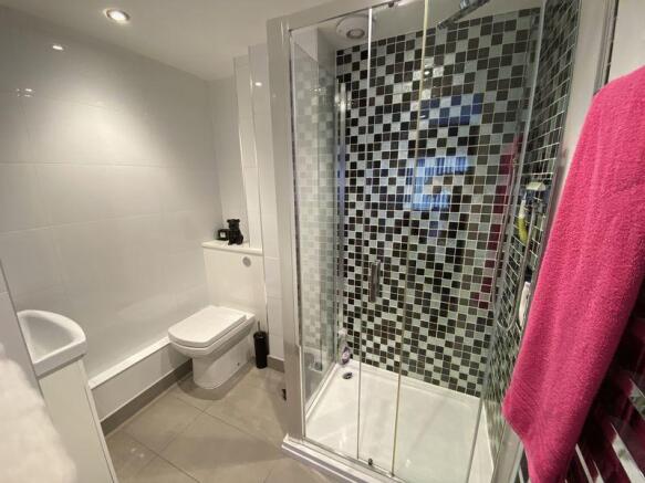 En-suite to Gr...