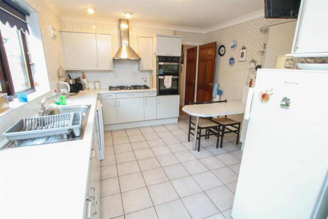 BREAKFAST KITCHEN