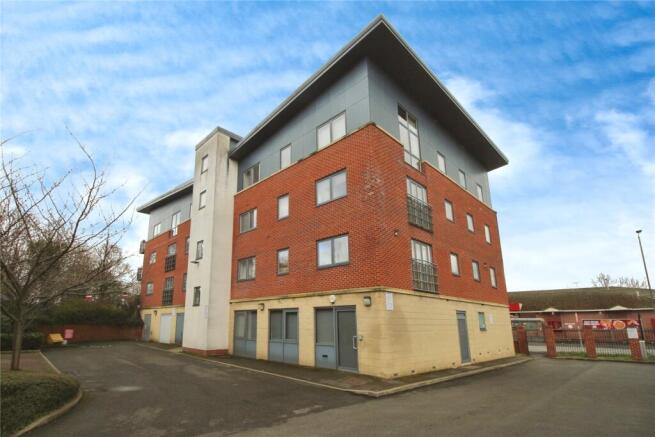2 bed Flat for sale Image 9