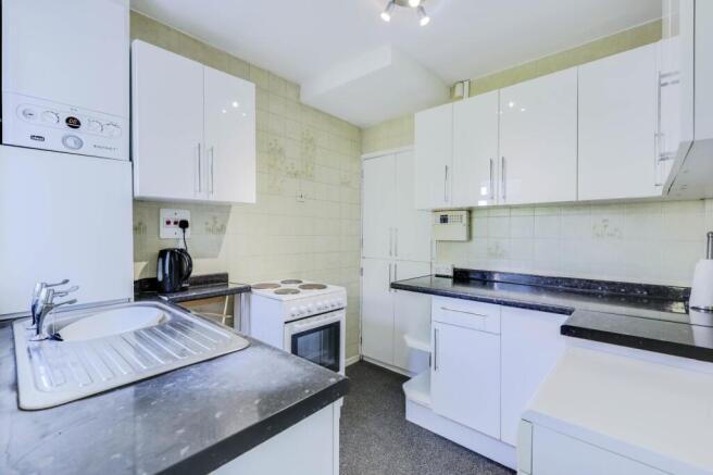 3 bed Terraced for sale Image 5