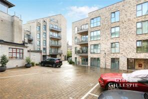 Apartment 3, 1 Charleston House, Randall Place, Uxbridge UB8 1GY