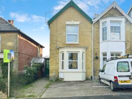 104, Mill Hill Road, Cowes PO31 7EH