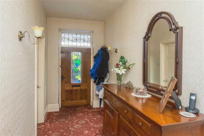 Spacious Reception H