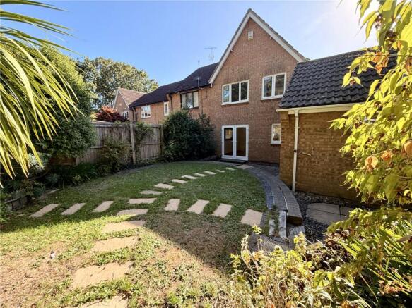 Doulton Gardens, Whitecliff, Poole, Dorset, BH14 photo 4