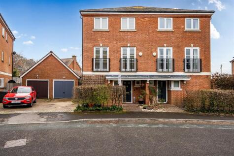Boundary Walk, Knowle, Fareham