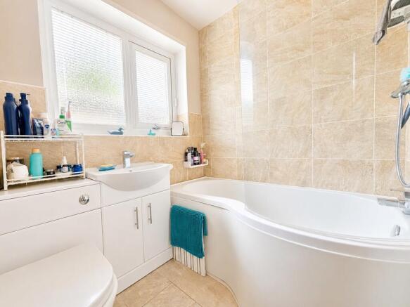 3 bed Semi-Detached for sale Image 7