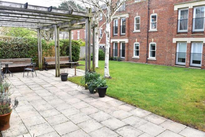 3 bed Penthouse for sale Image 4