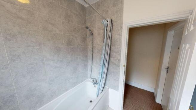 5 bed Terraced for sale Image 8