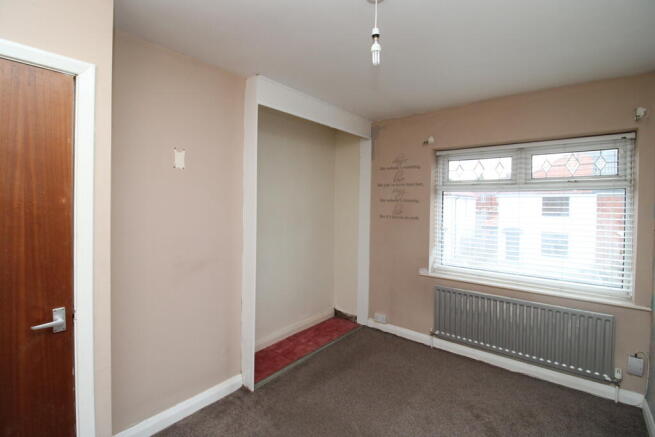 3 bed Semi-Detached to rent Image 9
