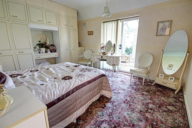 Dining Room/Bedroom 4