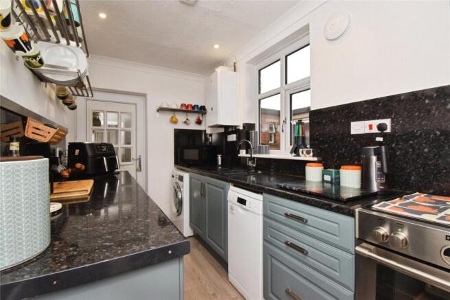 Owston Drive, Wigston, Leicestershire, LE18 photo 3