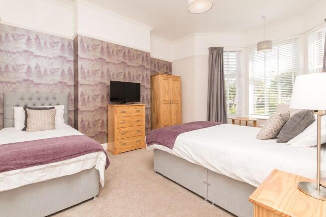 BEDROOM 2