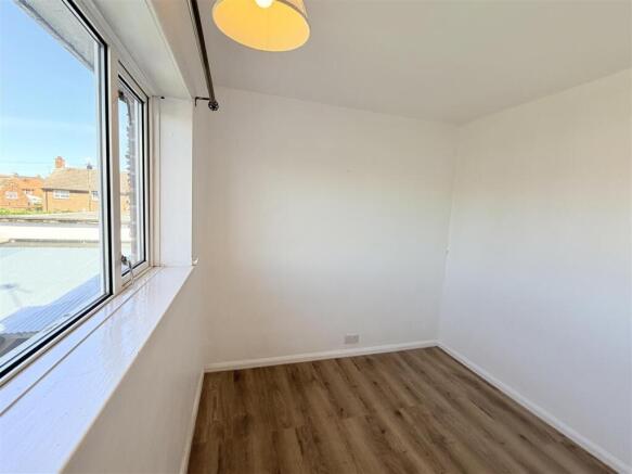 3 bed Semi-Detached for sale Image 7