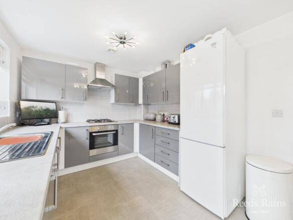 4 bed Detached for sale Image 12