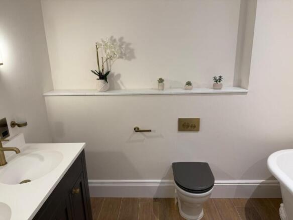 En-suite 1