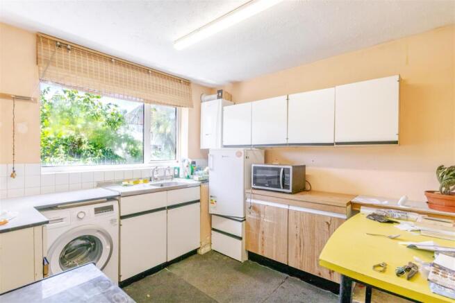 Kitchen 1.jpg