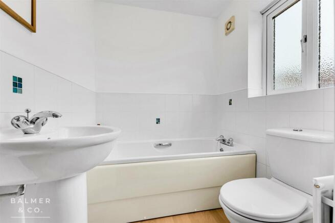 54 fairman drive wn2 2rt-15.jpg