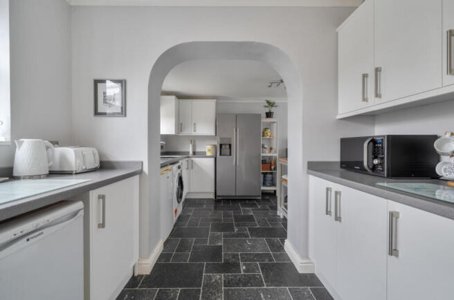 1418159-18-699898...