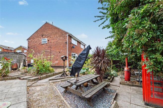 2 bed Semi-Detached for sale Image 8