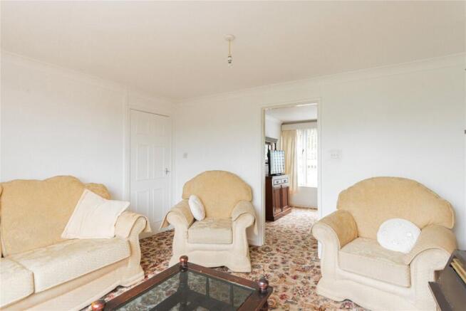 48, Crescent Gardens, Newtown, Powys photo 4