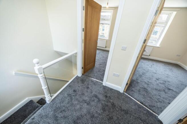 2 bed Terraced to rent Image 8