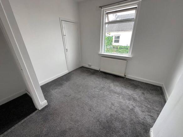 2 bed Semi-Detached to rent Image 6