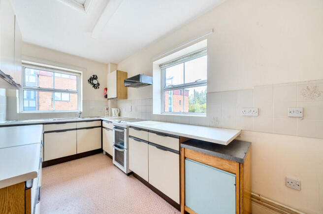 1365711-2-68e8f0b...