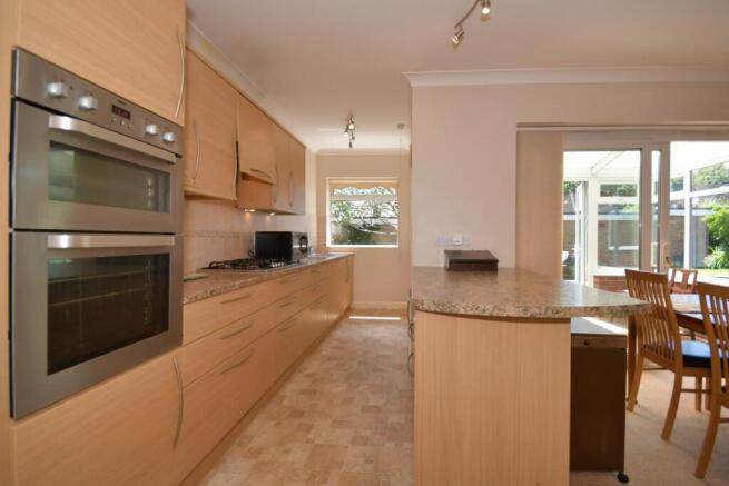 3 bed Detached Bungalow for sale Image 5