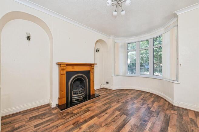 3 bed Semi-Detached for sale Image 4