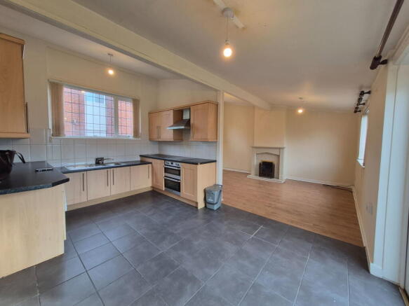Tanfields, Skelmersdale, WN8 8NR photo 4