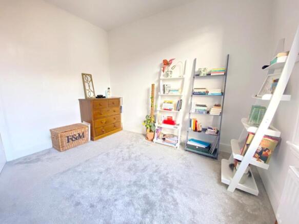 2 bed Apartment for sale Image 8