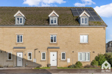 Greenacre Way, Bishops Cleeve, Cheltenham, GL52