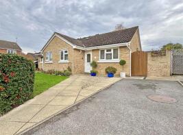 34, Ellen Way, Braintree CM77 7UU