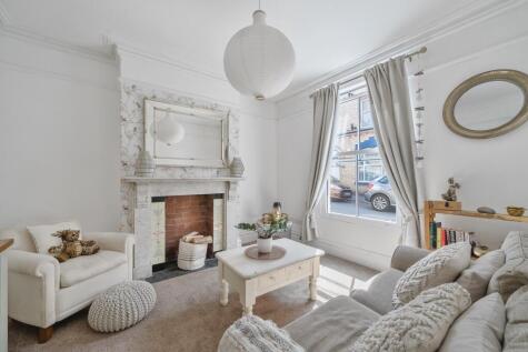 Sunflower Road, Barnstaple, Devon, EX32