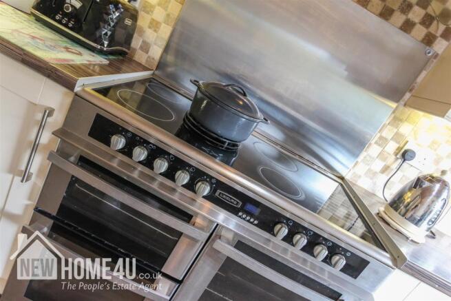 KITCHEN: