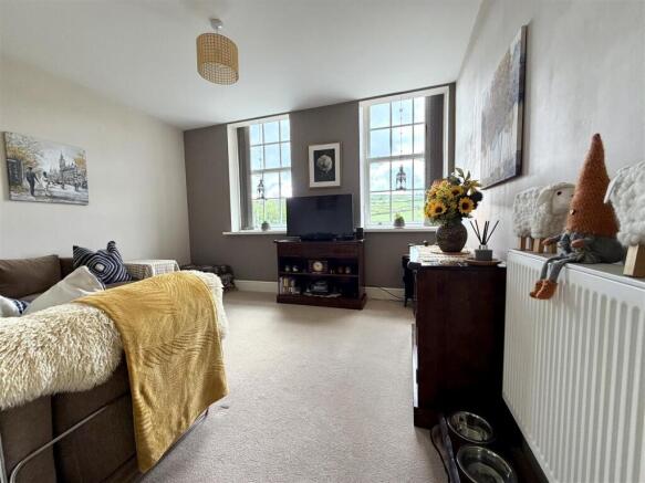 4 bed Town House for sale Image 10