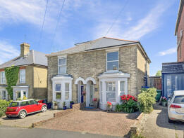 64, Mill Hill Road, Cowes PO31 7EQ