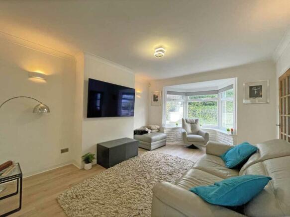Churchill Way 9 Lounge 1.jpg