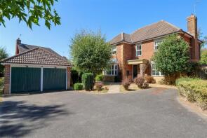 18, Walton Drive, Horsham RH13 6RQ