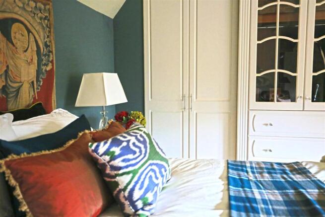 Ashton House-Bed2