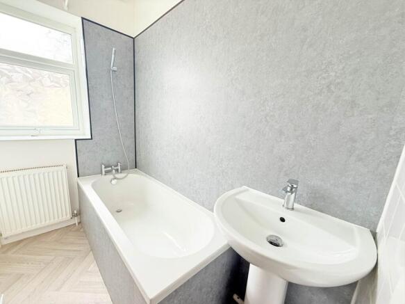 2 bed Terraced for sale Image 9