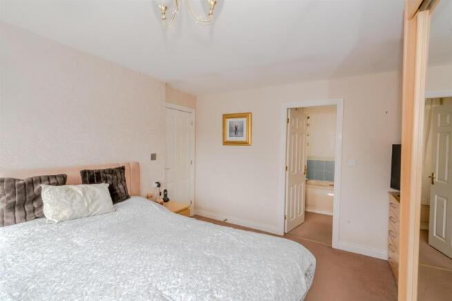 35 Beaumont Way Ws11