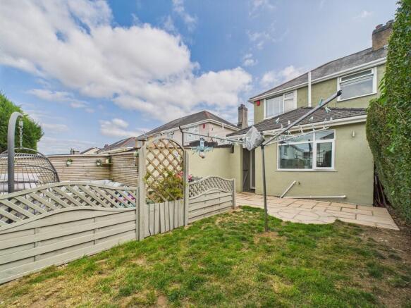 CAM02089G0-PR0546...