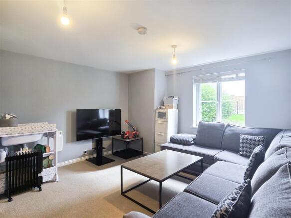 2 bed House for sale Image 4