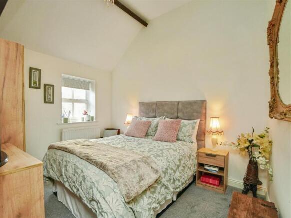 2 bed Terraced for sale Image 9