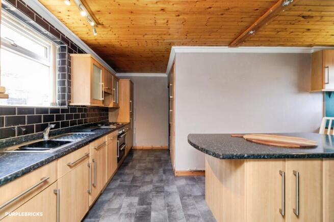 3 bed Semi-Detached for sale Image 10