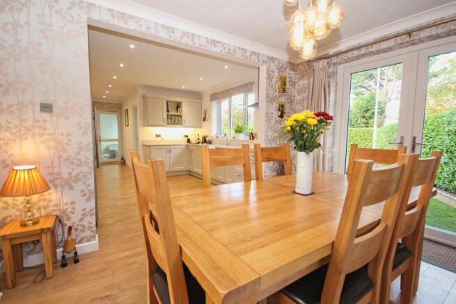 5 SWANLAND CLOSE COTTINGHAM (33)_lzn.jpg