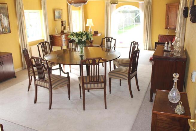 3a.Eleanor's dining 
