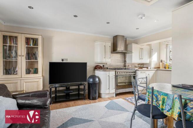 11 Burford Street Hoddesdon via properties estate letting commer